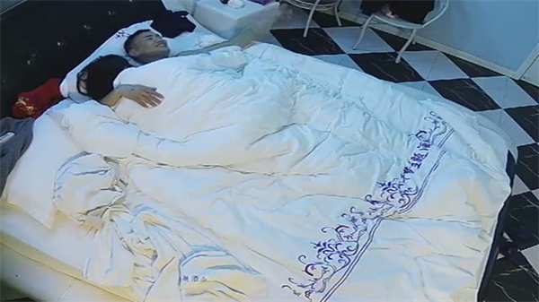 我的AV猛男小钢炮疯狂抽插嫩穴不停歇,花式狂操爽到高潮翻天!