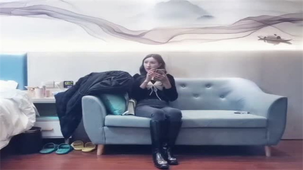 文轩探花酒店狂操兼职外围女,蜜桃臀干到虚脱!